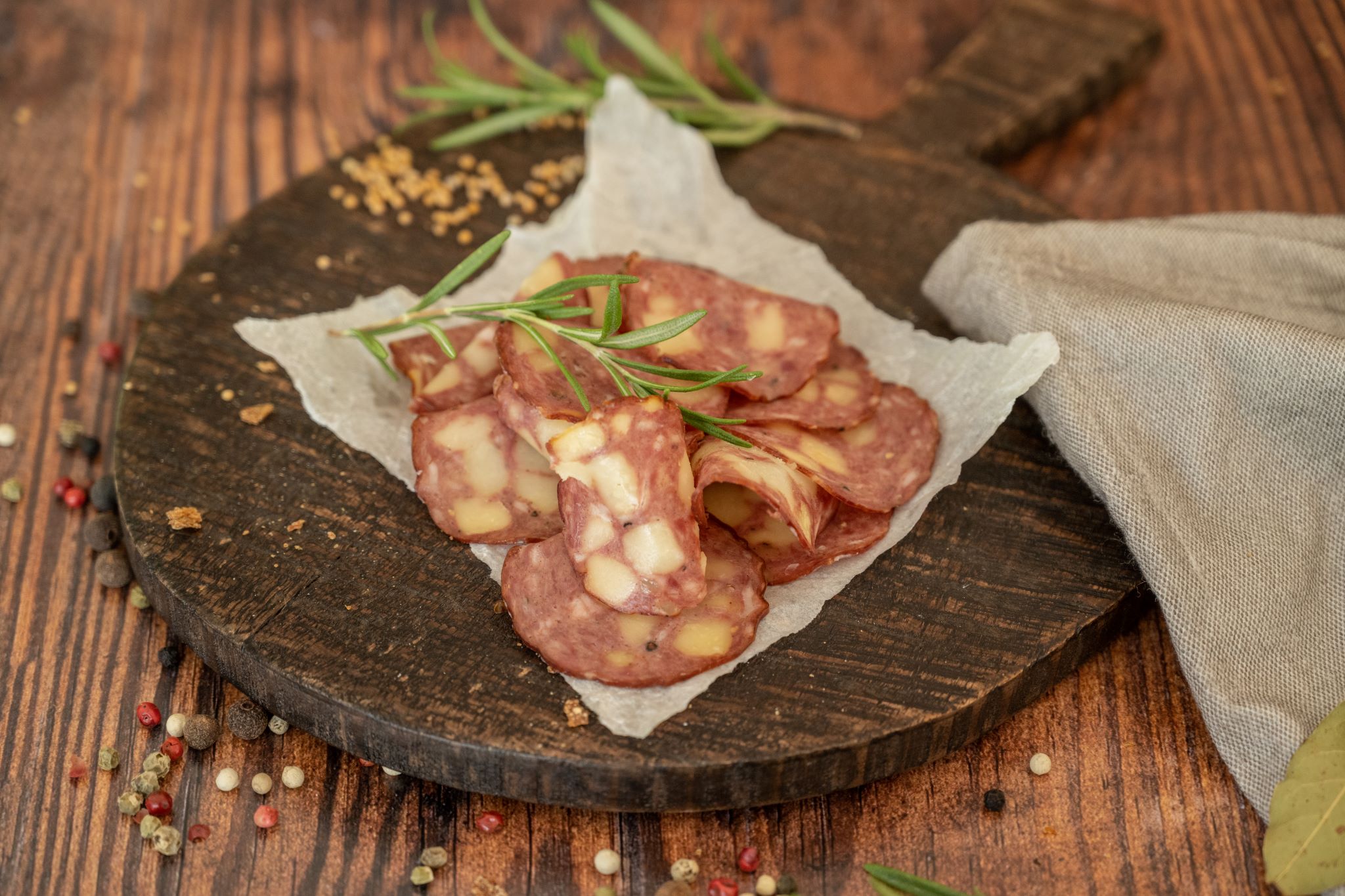 Wildwurst mit Käse Jagdwurst Wildspezialitäten Esterhazy Pannatura Burgenland