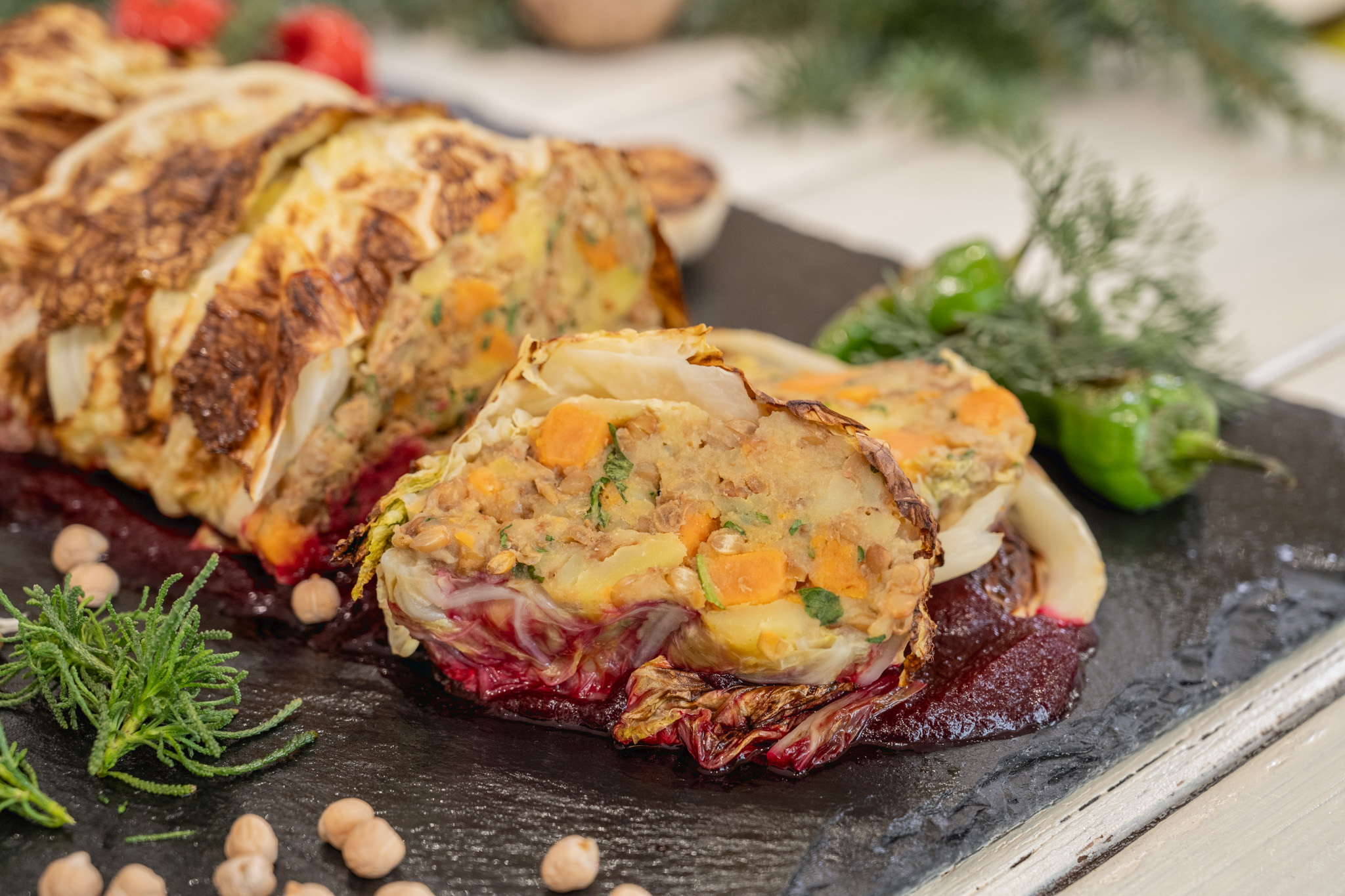 Veganer Weihnachtsbraten_Kohlroulade Kichererbsen_Pannatura_vegetarisch